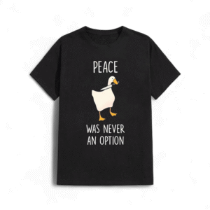 تیشرت مشکی با طرح غاز سفید که چاقویی در منقار دارد و نوشته Peace Was Never An Option